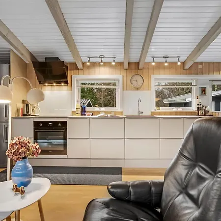 Bia - 250m From The Sea By Interhome *